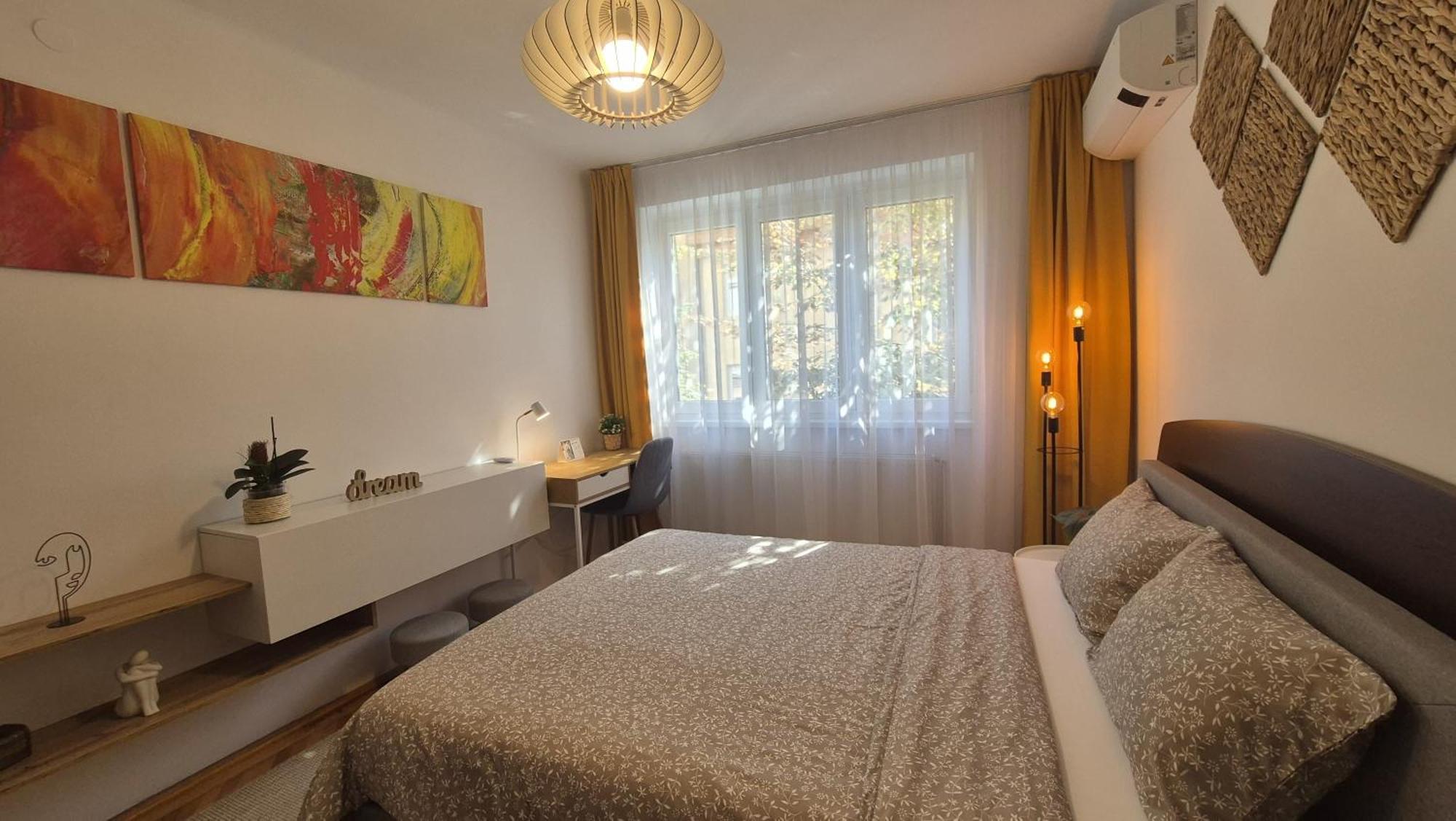 Tusmorez Central Apartment Targu-Mures Bagian luar foto