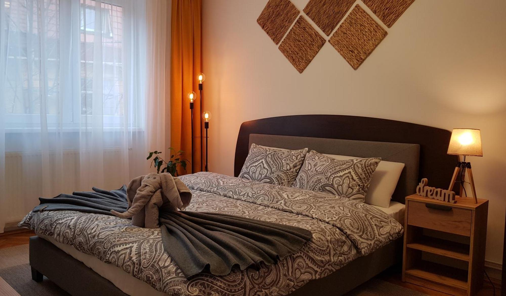 Tusmorez Central Apartment Targu-Mures Bagian luar foto